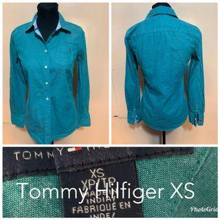 Original Tommy Hilfiger buttondown longsleeves small