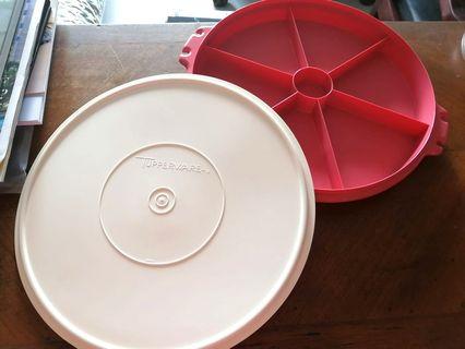 Brand new Tupperware airtight 6 sectiom container