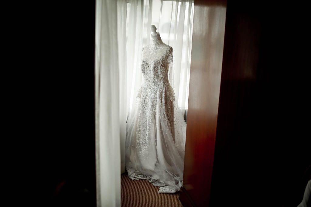 Bridal Gown (Category: Evening dresses & gowns) located in Quezon City. Submitted by maryash08 (Listing ID 273264931, Image 2). Description: Selling my preloved Mark Brides wedding gown. 😊.