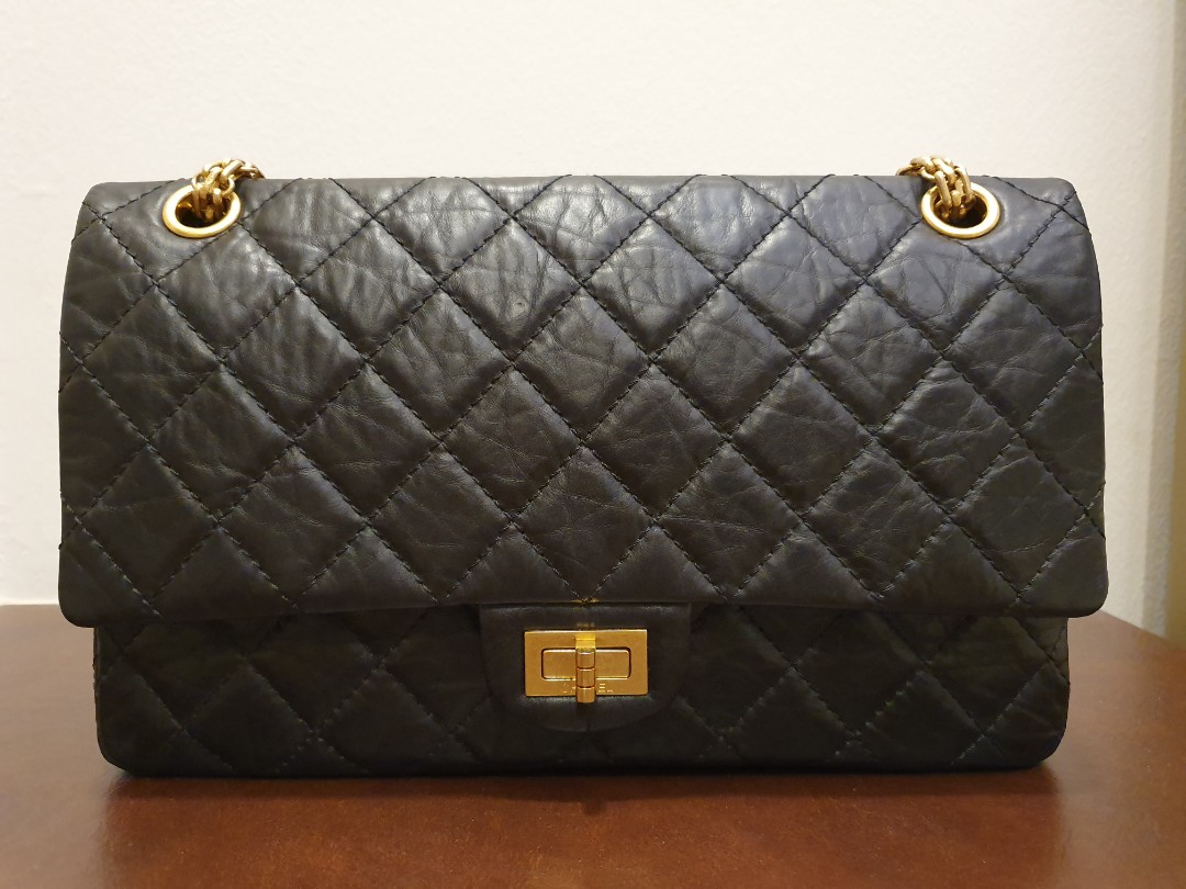 Chanel reissue 255 classic flap medium size Black GHW Excellent, Luxury