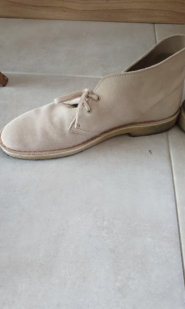 clarks desert boot 42