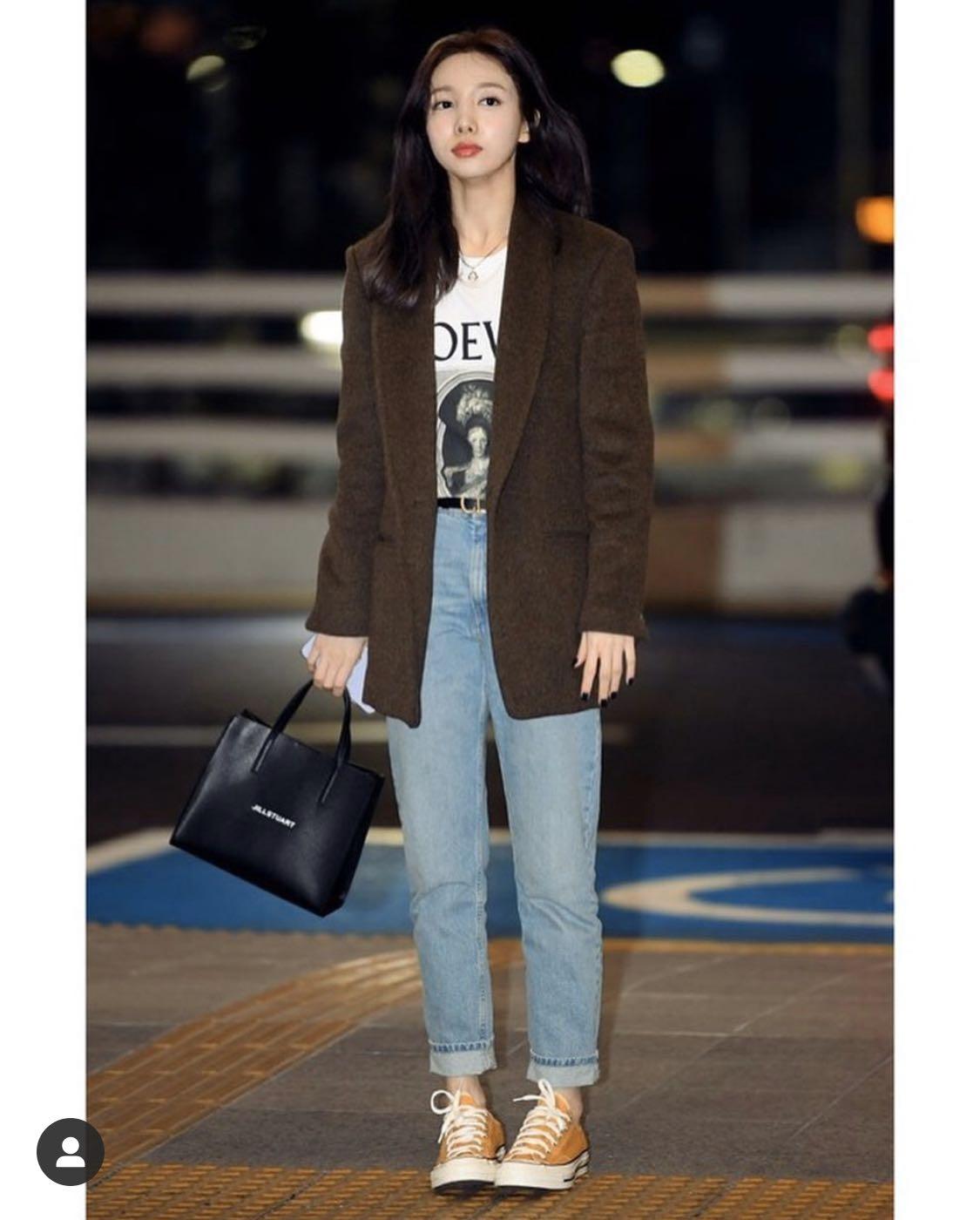 Jill Stuart Paper Bag Logo Tote Women S Fashion Bags Wallets Handbags On Carousell