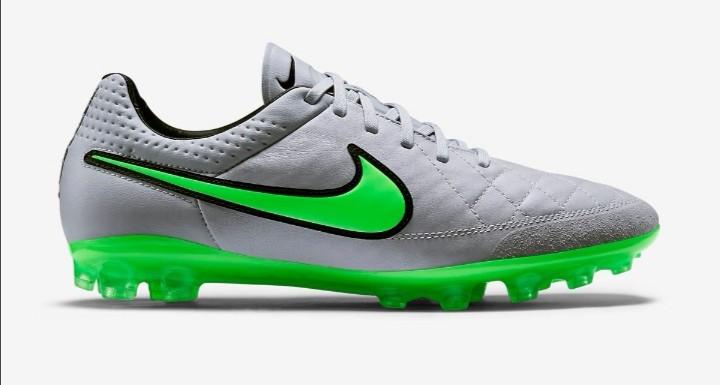 leren Meedogenloos betreden Nike Tiempo Legend 5 AG boots US 9.5, Sports Equipment, Sports & Games,  Racket & Ball Sports on Carousell
