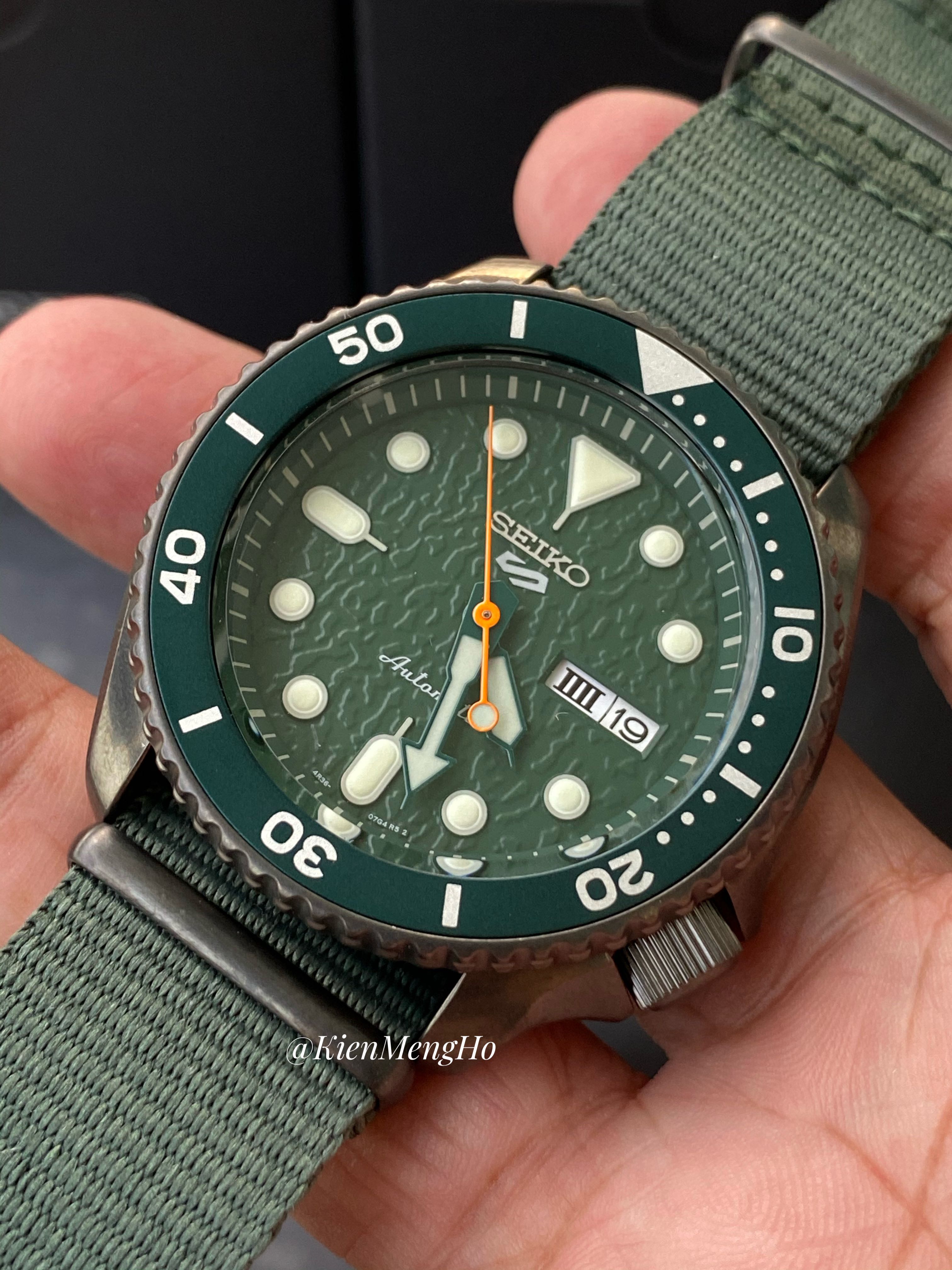 🧧Chinese New Year sale !! Seiko 5 Sports Automatic SRPD77K1 stainless  steel case green canvas, Mobile Phones \u0026 Gadgets, Wearables \u0026 Smart Watches  on Carousell