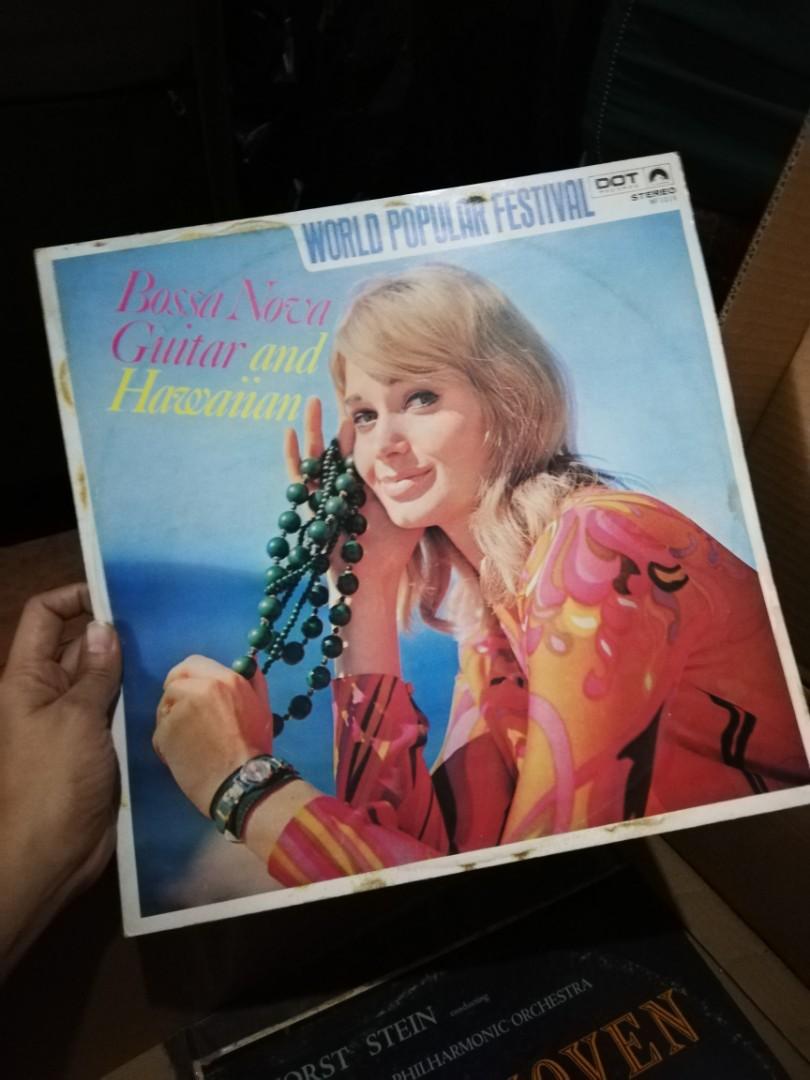 Vynil records case only (Category: Vinyls) located in Manila. Submitted by prelovedisle.ph (Listing ID 273264489, Image 3). Description: Free! Rfs destash. #free #vynilrecordscase #vynilrecords.