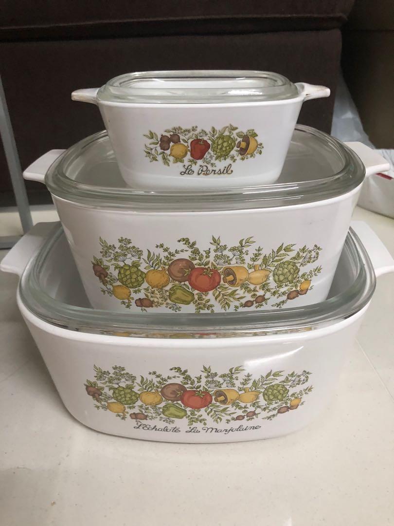 Corning Ware (Category: Cookware & Accessories) located in Singapore. Submitted by ilovingit123 (Listing ID 273425751, Image 1). Description: Selling Corning Ware from 20+ years ago .