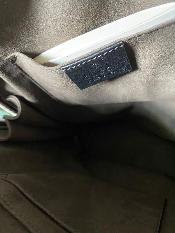 Gucci Black Signature Messenger Bag , Men's Fashion, Bags, Sling Bags