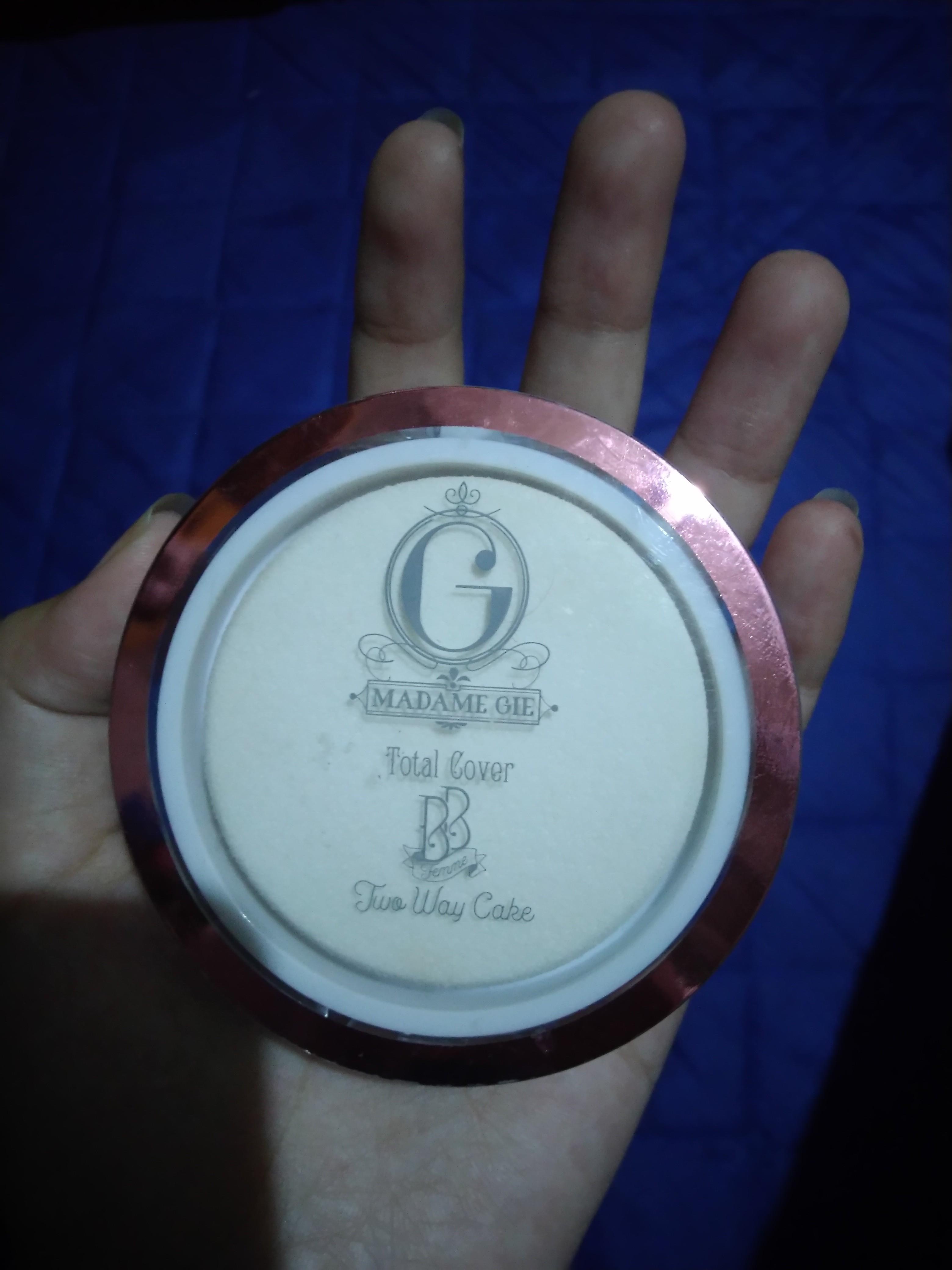 Two Way Cake Madame Gie Madame Gie Two Way Cake Kesehatan Kecantikan Rias Wajah Di