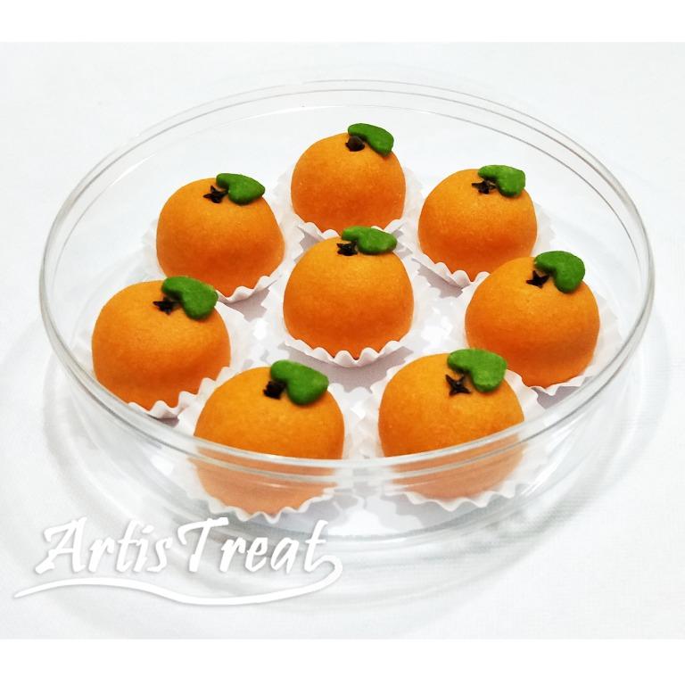 Mandarin Oranges Pineapple Tart Food Drinks Baked Goods On Carousell Enjoy freshly baked pineapple tarts & cny goodies delivered right to you. mandarin oranges pineapple tart