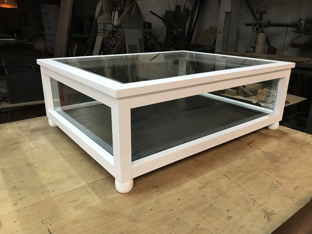 Custom Made Display Table Millenium Falcon Star Wars Furniture Tables Chairs On Carousell See more ideas about star wars, war, star wars party.