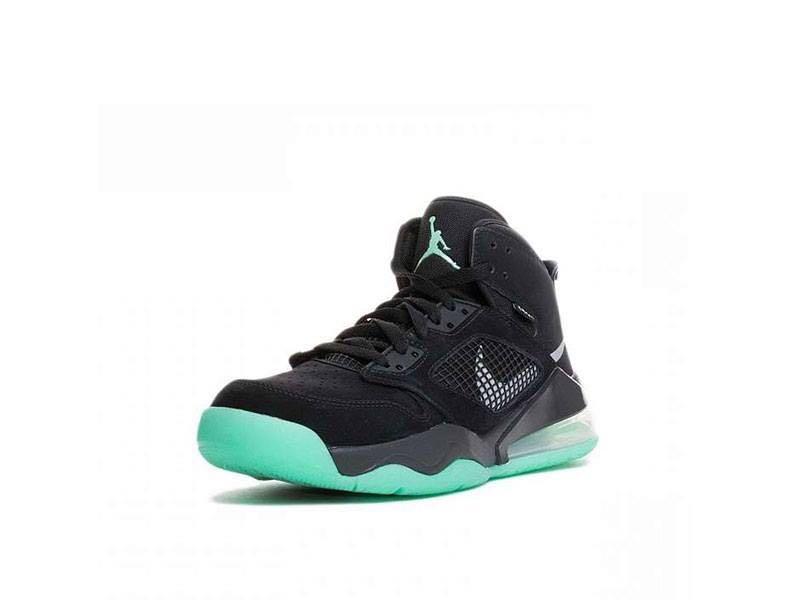 nike mars 720