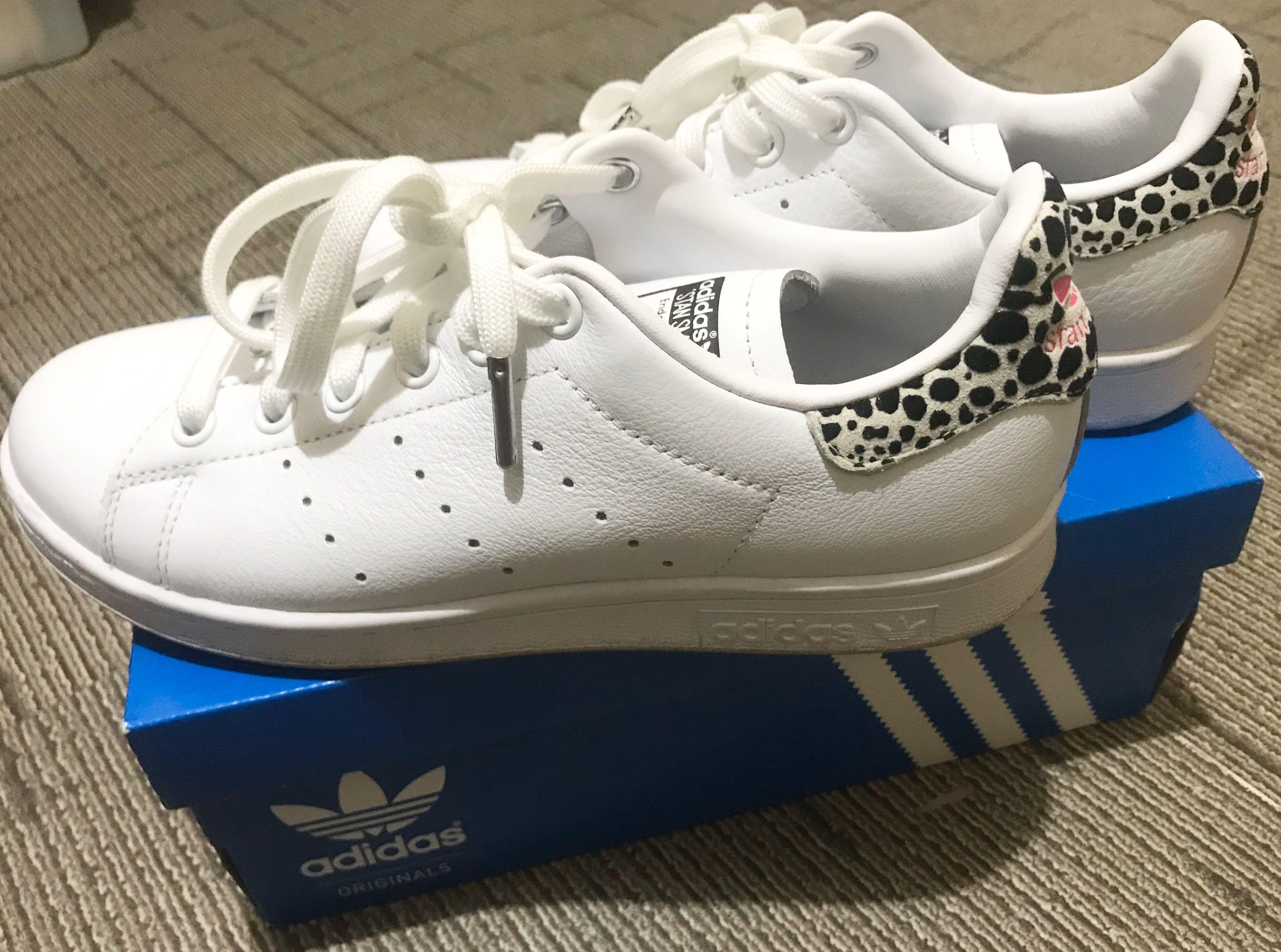 stan smith box