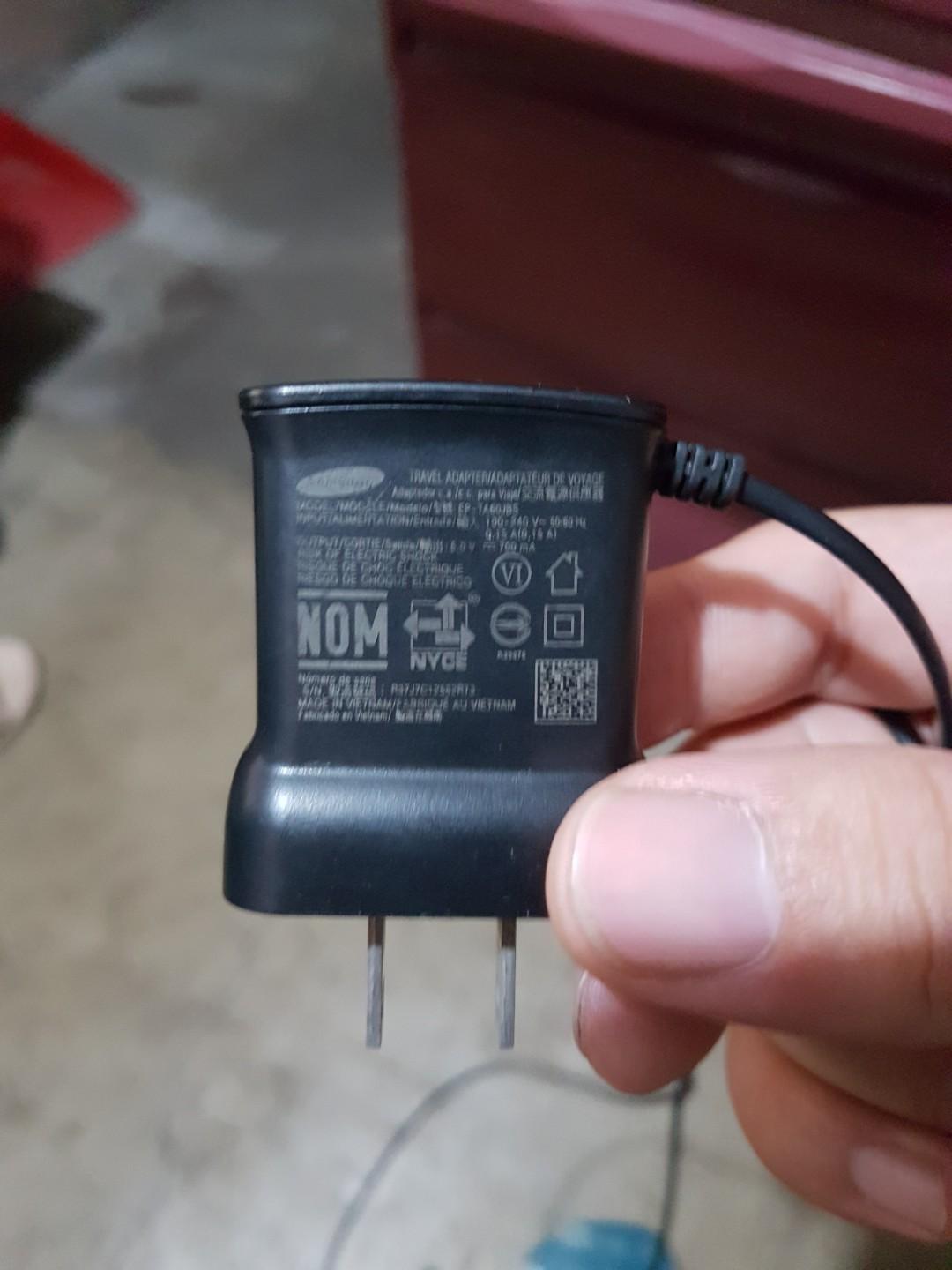 Samsung Charger (Category: Batteries & Power Banks) located in Quezon City. Submitted by raphasuncion (Listing ID 273531921, Image 2). Description: For Sale Original Samsung Charger usb 2.0 used. in good working condition. galing sa samsung gear s3 rfs: dami charger. thank you.