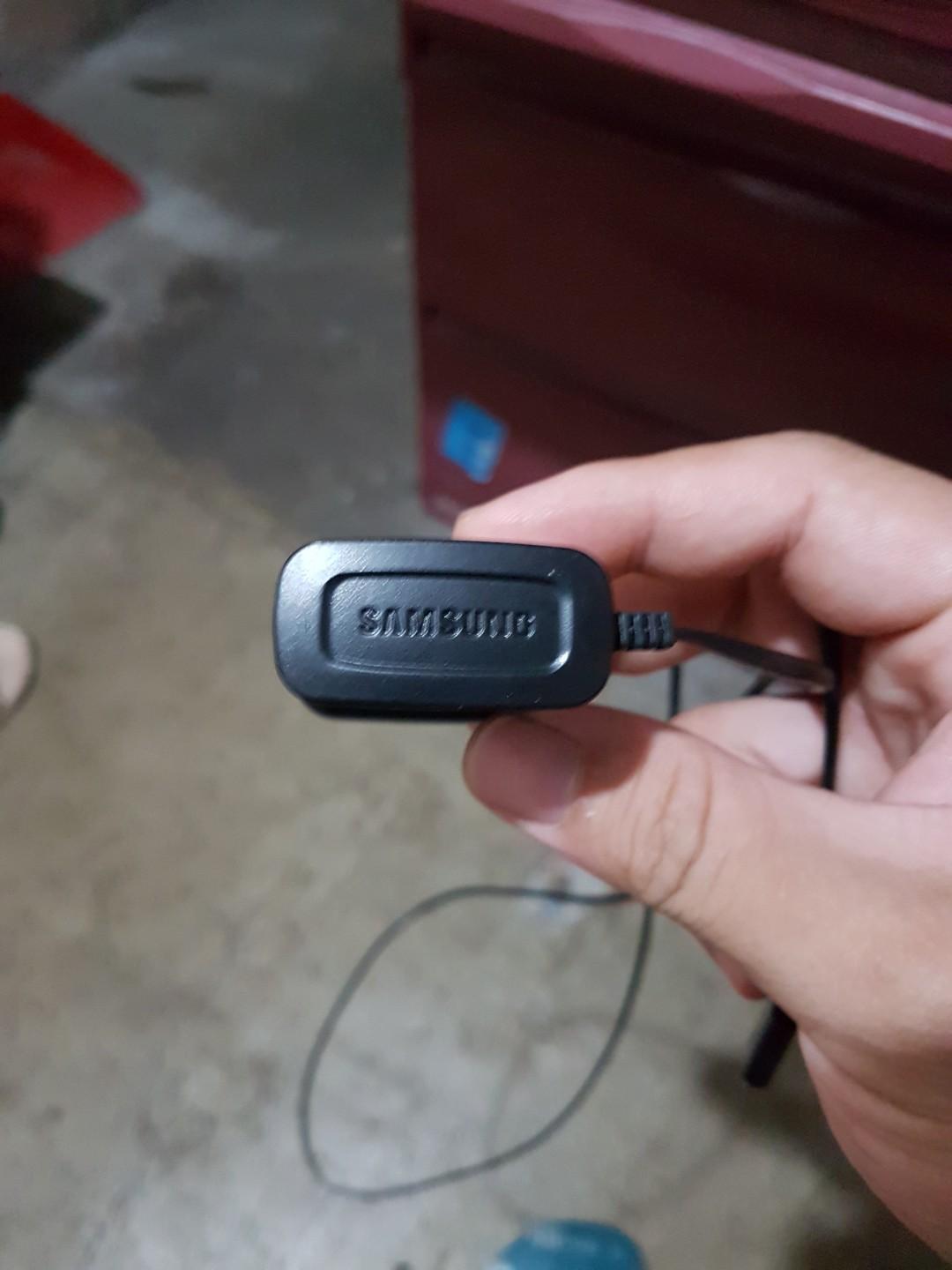 Samsung Charger (Category: Batteries & Power Banks) located in Quezon City. Submitted by raphasuncion (Listing ID 273531921, Image 1). Description: For Sale Original Samsung Charger usb 2.0 used. in good working condition. galing sa samsung gear s3 rfs: dami charger. thank you.