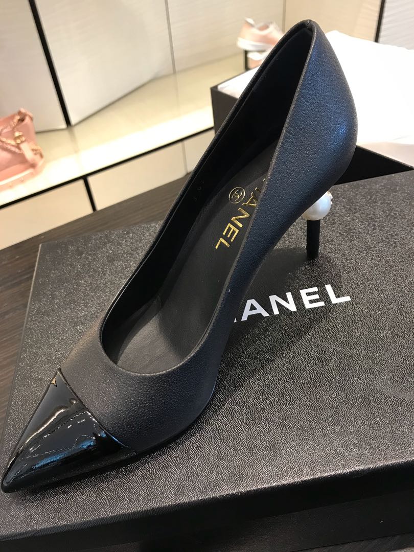 CHANEL high heels pumps in black smooth lamb leather size 385FR  VALOIS  VINTAGE PARIS