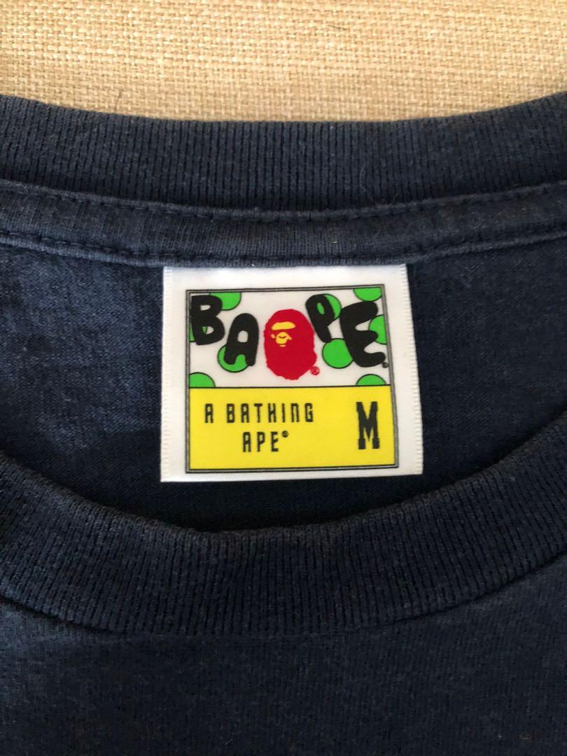 Bape Blue Tee （分類：T-shirt、恤衫、有領衫）位於 Hong Kong。 由 derekchannn 提交（商品編號 273660750，圖片 2）。簡介： Bape Tee Blue Size M 100%real 80%new 購自日本 #wtaps #nbhd #neighborhood #supreme #carhartt #stussy #bape #vans #Y3 #nike #dickies #kaws。