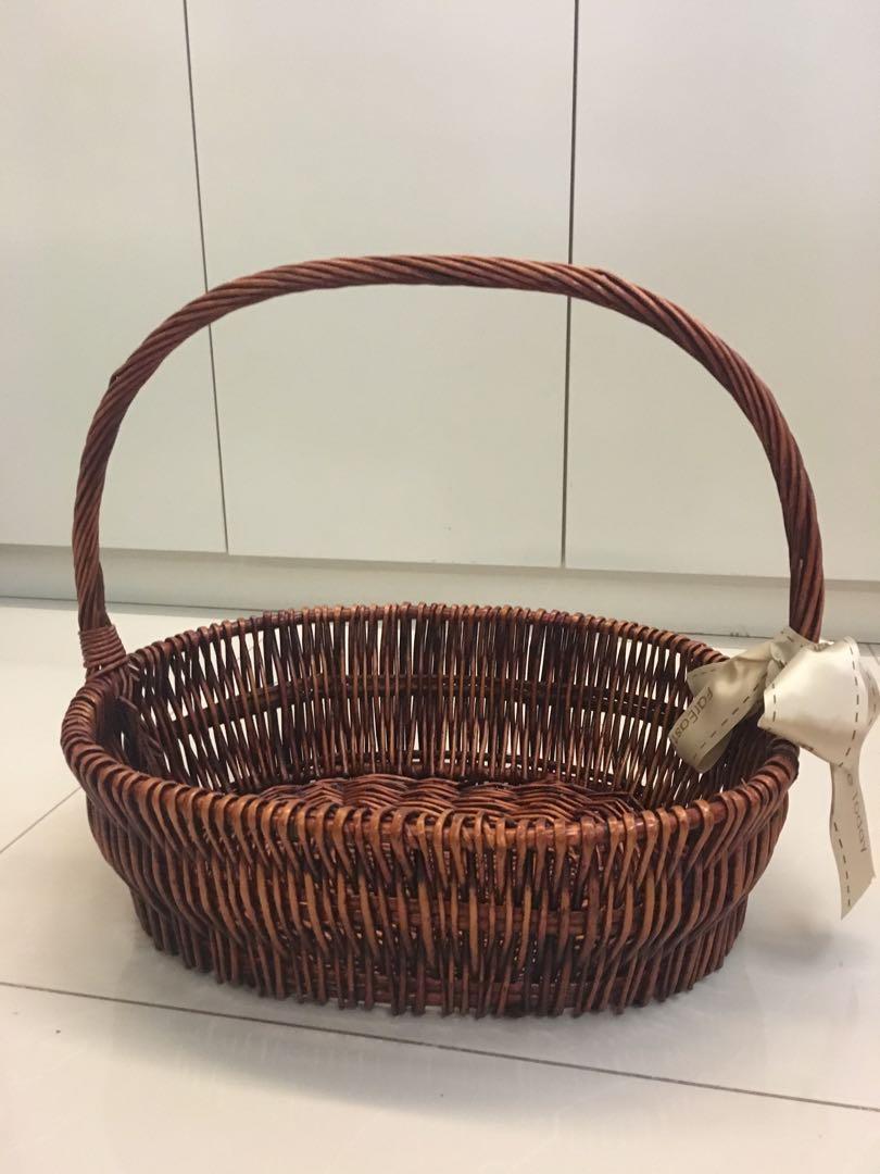 Baskets (Category: Laundry Baskets) located in Singapore. Submitted by tstccy (Listing ID 273652241, Image 3). Description: $5 each. Take all for $12!! .