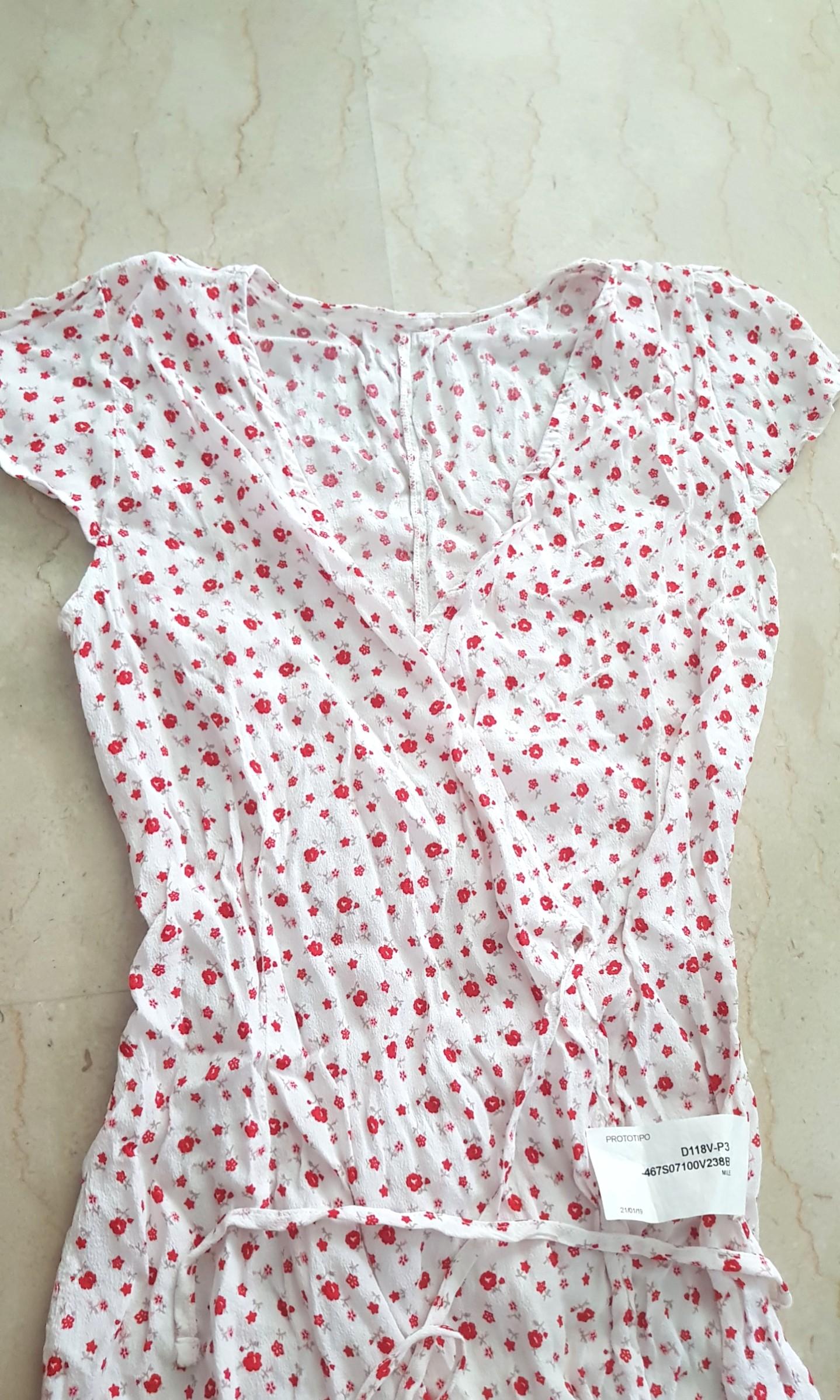 ON BIDS Brandy melville white / red pink floral rare amara dress, Women's  Fashion, Tops, Sleeveless on Carousell