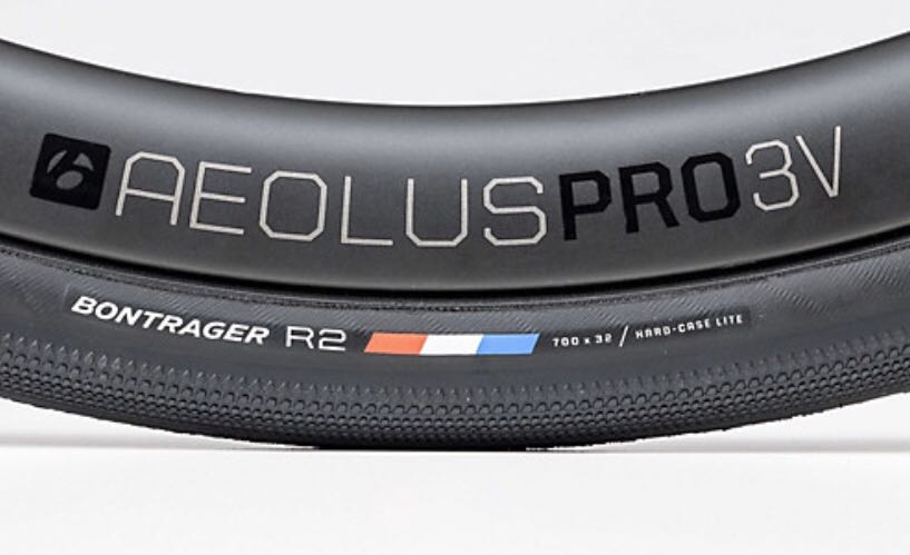 Bontrager deals r2 700x32