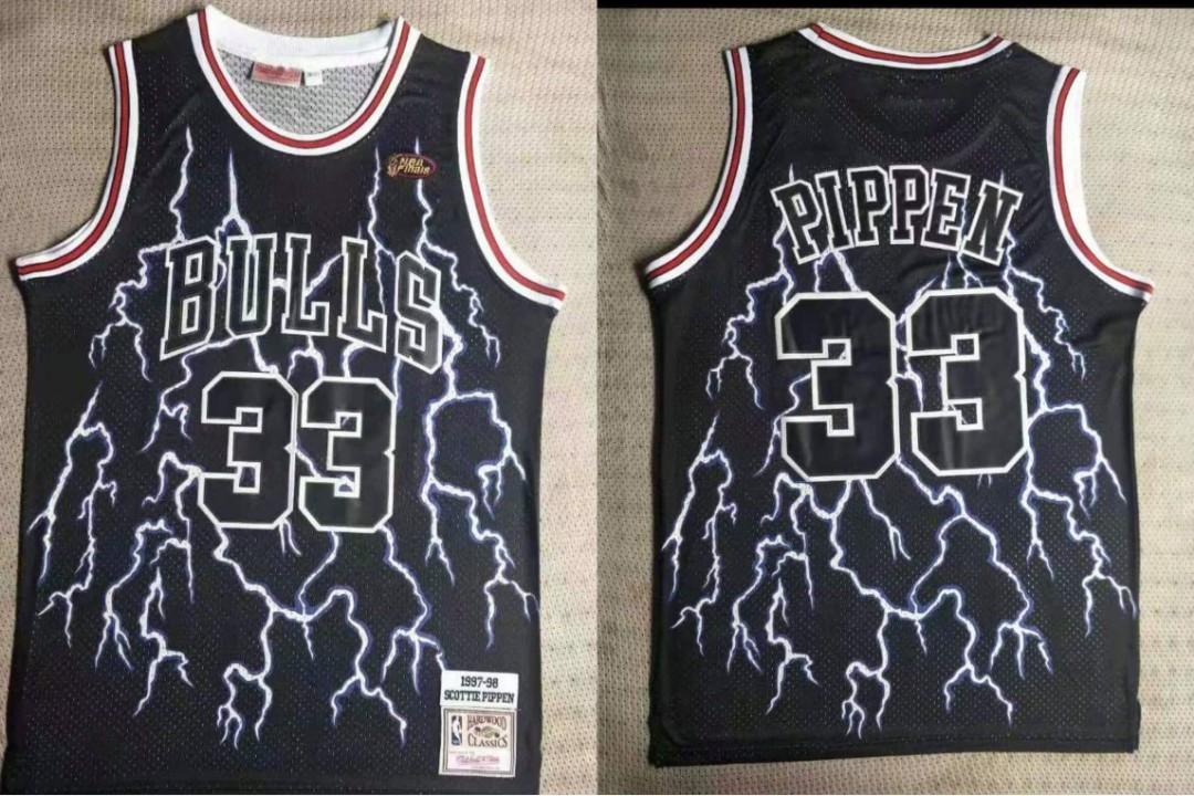bulls lightning jersey