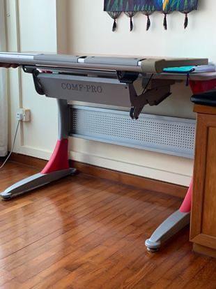 Comf-pro study Table, Furniture, Tables & Chairs on Carousell