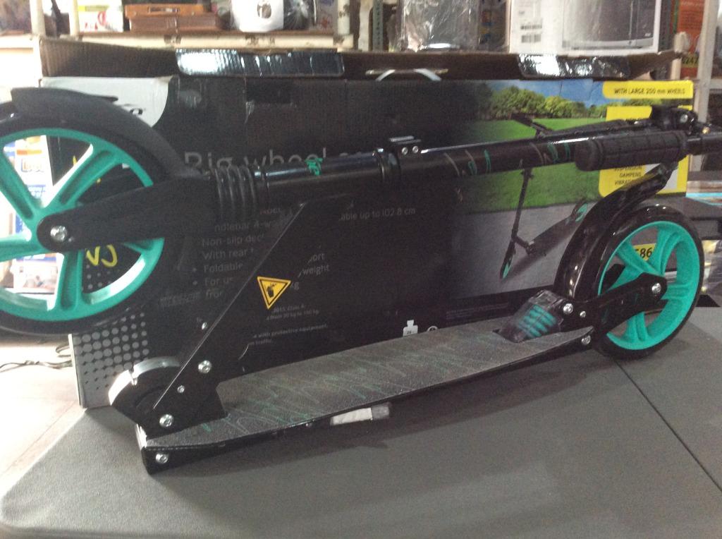 Crane big 2025 wheel scooter