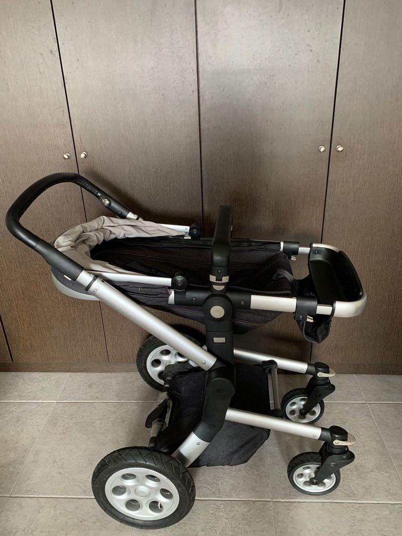 Joolz solid stroller (Category: Strollers) located in Singapore. Submitted by datukgong (Listing ID 273673624, Image 3). Description: Very solid stroller. Seat position high, no need baby chair when go to restaurant. .