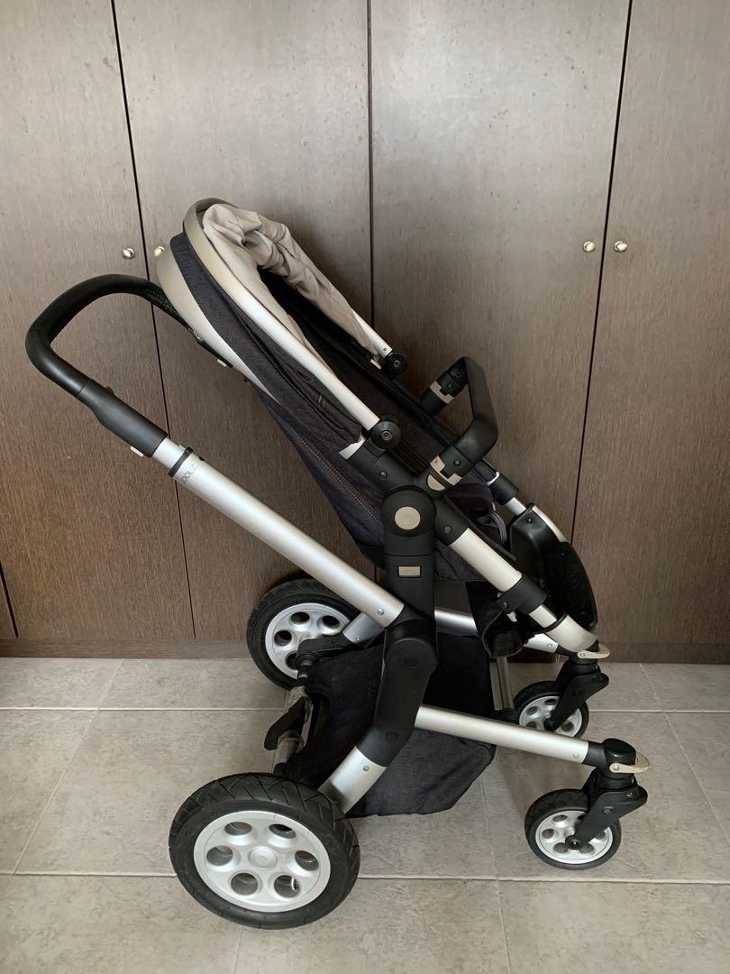 Joolz solid stroller (Category: Strollers) located in Singapore. Submitted by datukgong (Listing ID 273673624, Image 2). Description: Very solid stroller. Seat position high, no need baby chair when go to restaurant. .