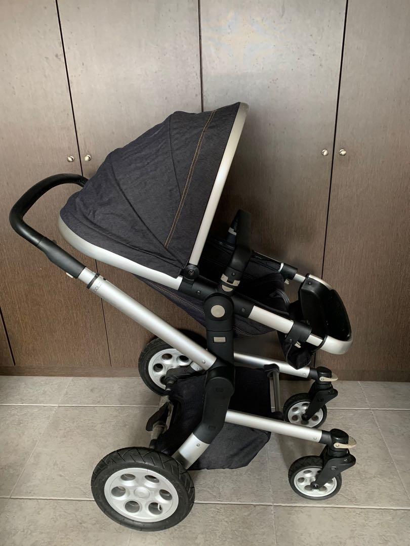 Joolz solid stroller (Category: Strollers) located in Singapore. Submitted by datukgong (Listing ID 273673624, Image 4). Description: Very solid stroller. Seat position high, no need baby chair when go to restaurant. .