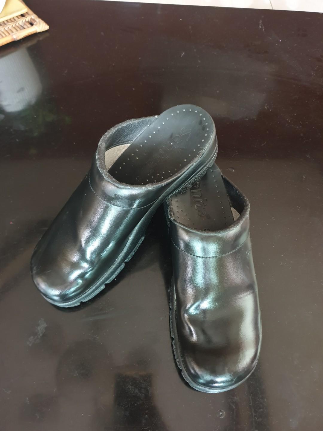 sanita kitchen shoes