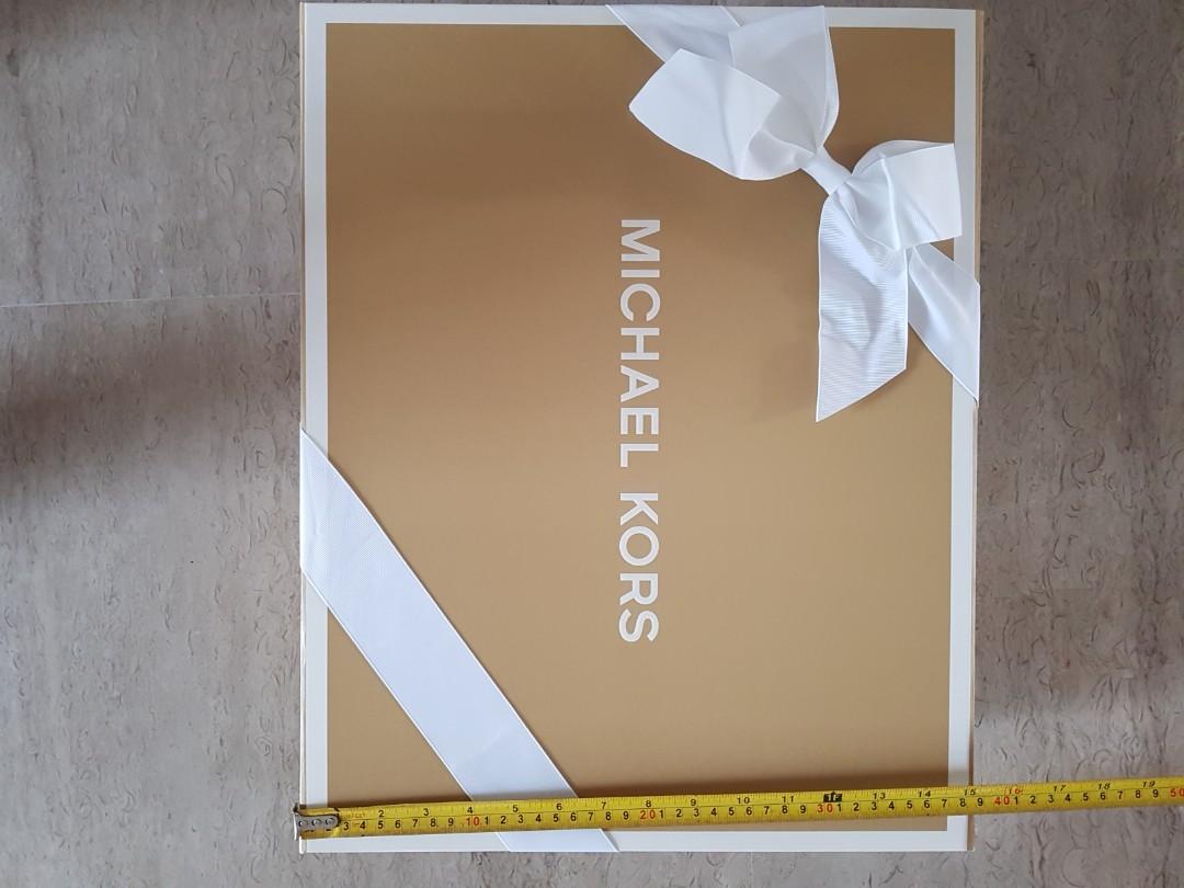 michael kors gift box