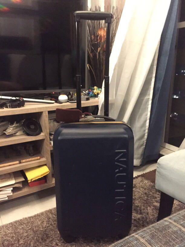 carry on suitcase size