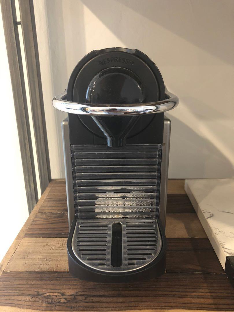 Nespresso Machine Pixie Titanium by 