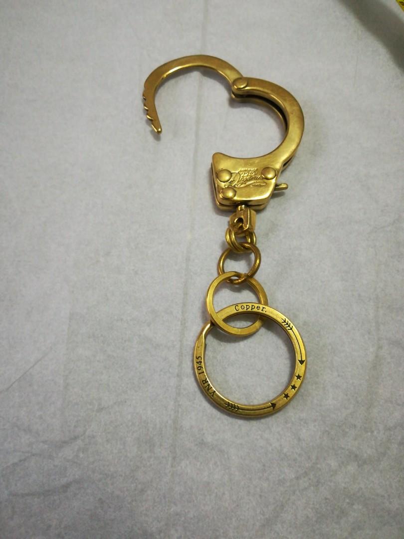 Solid brass Handcuff Keychain (Category: Handmade Craft) located in Seri Kembangan. Submitted by bbcng (Listing ID 273642489, Image 2). Description: Item : Solid Brass Handcuff Keychain Materials: All item are in Solid Brass Size : 113mm Long 40mm Handcuff diameter Price : Rm 70 free shipping for PM Rm 85 free shipping for SS Delivery method : By pos laju Payment method: Maybank transfer.