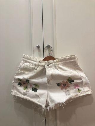 Flower white pants
