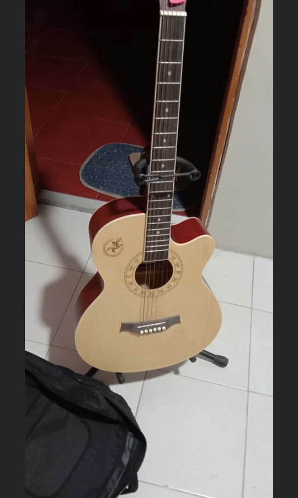 Acoustic Guitar (Swift Horse) JB Music, Hobbies & Toys, Music & Media