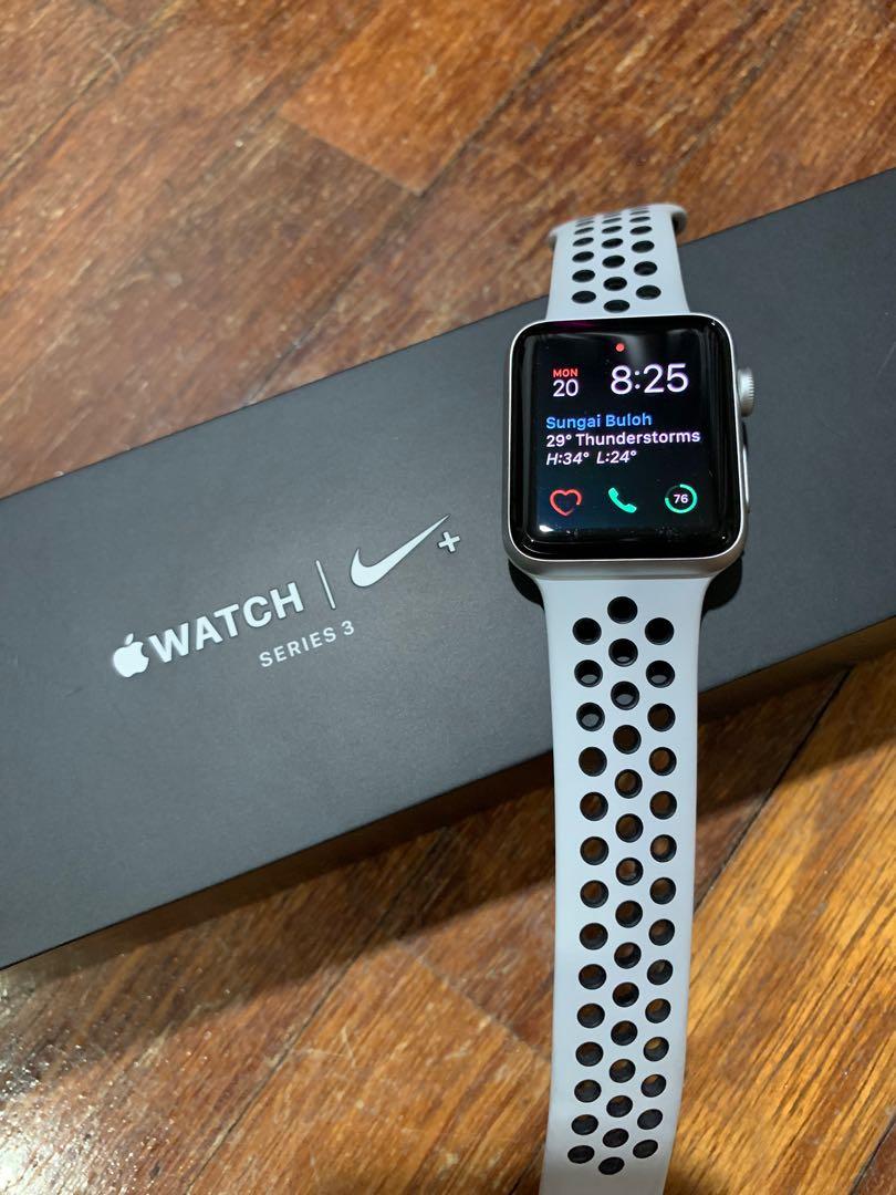 Apple Watch Nike+ Series 3 42mm Silver AI Pure Plat/Black Nike Sport ...