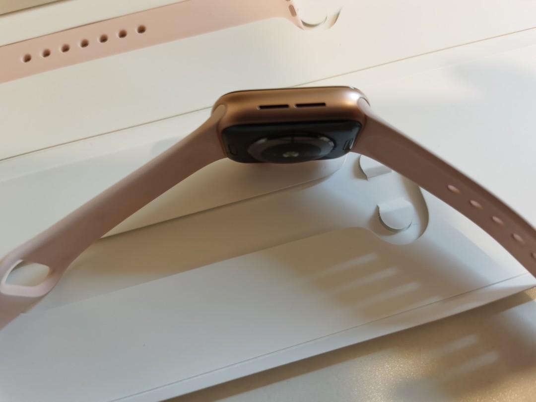 apple watch series 4 40mm gold aluminum case with pink sand sport band