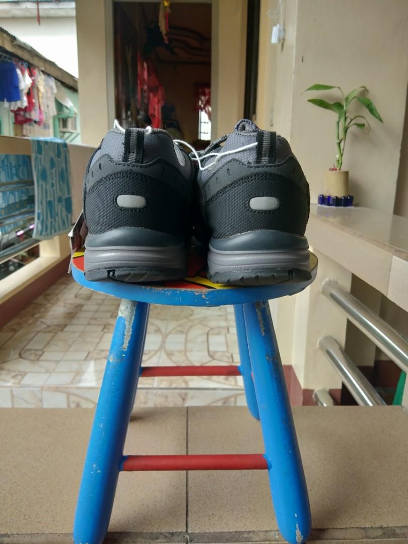 crivit mens walking shoes