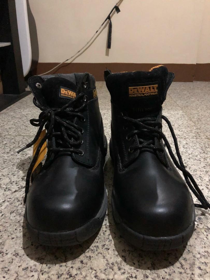 dewalt steel toe sneakers