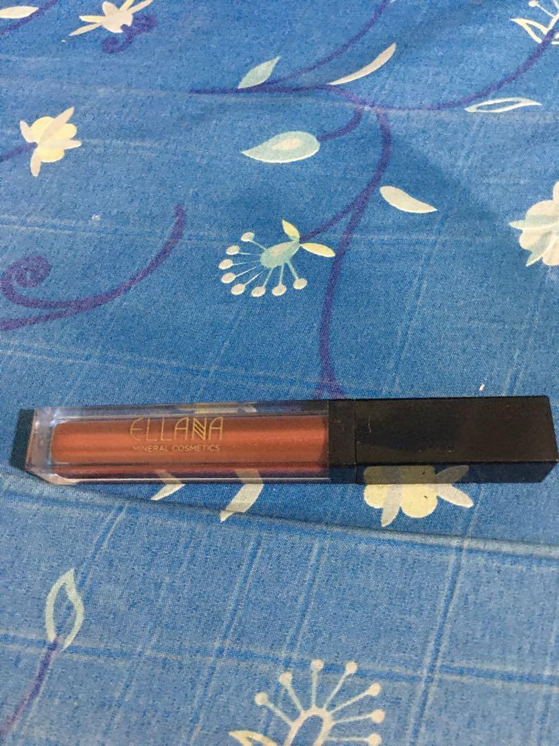 Ellana Liquid Lipstick (Category: Makeup) located in Tuy. Submitted by jjenesaisquoii (Listing ID 273755333, Image 1). Description: Used thrice Message me for more details! .