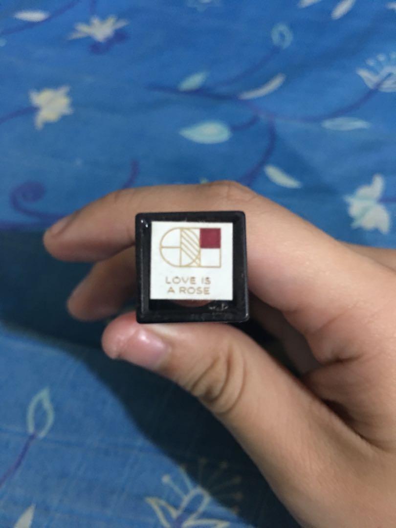 Ellana Liquid Lipstick (Category: Makeup) located in Tuy. Submitted by jjenesaisquoii (Listing ID 273755333, Image 2). Description: Used thrice Message me for more details! .