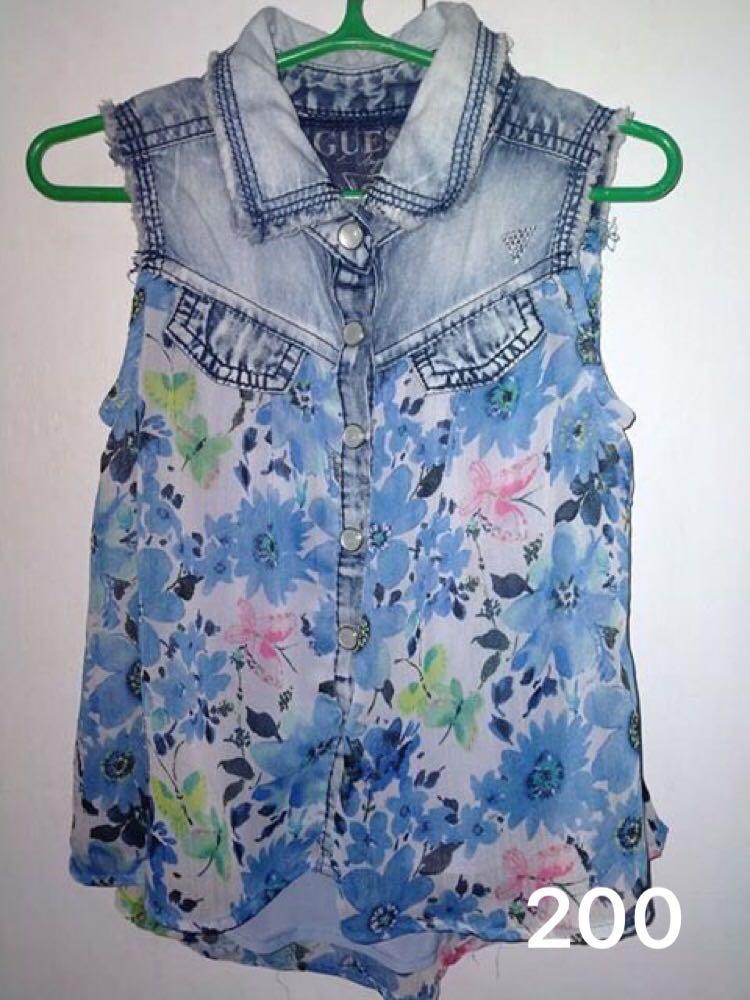 Guess kids floral top (Category: Babies & Kids Fashion) located in Manila. Submitted by steffisoliveres (Listing ID 273858009, Image 1). Description: Cond. 9/10.