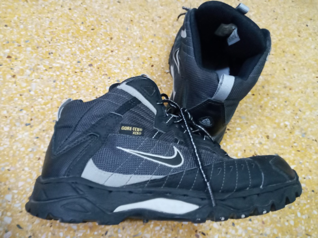 Nike Hiking GoreTex, Men's Fashion, Footwear, Sneakers on Carousell