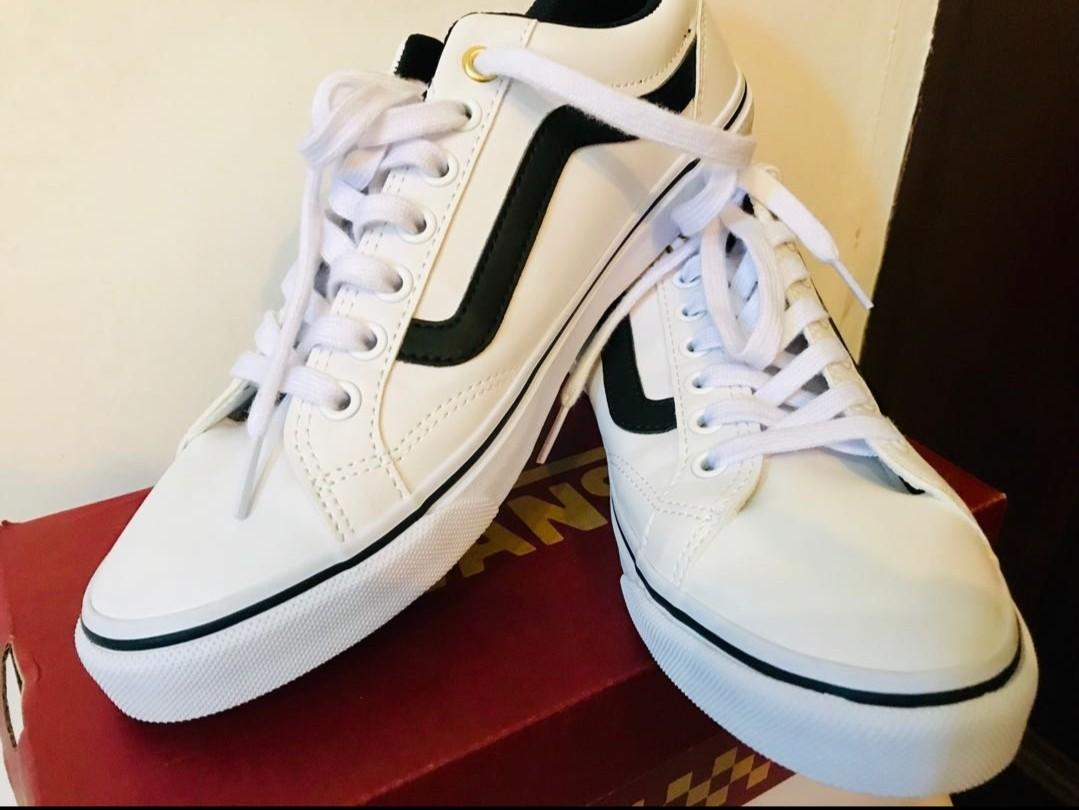 vans weekly court v441