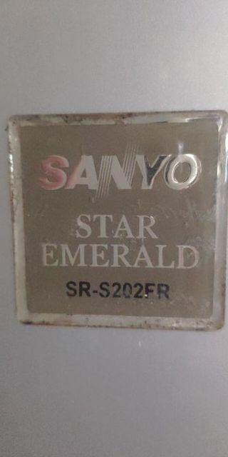 SANYO STAR EMERALD REFRIGERATOR 6.8 CUBIC FT.
