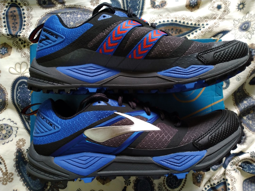 Brooks cascadia shop 12 silver
