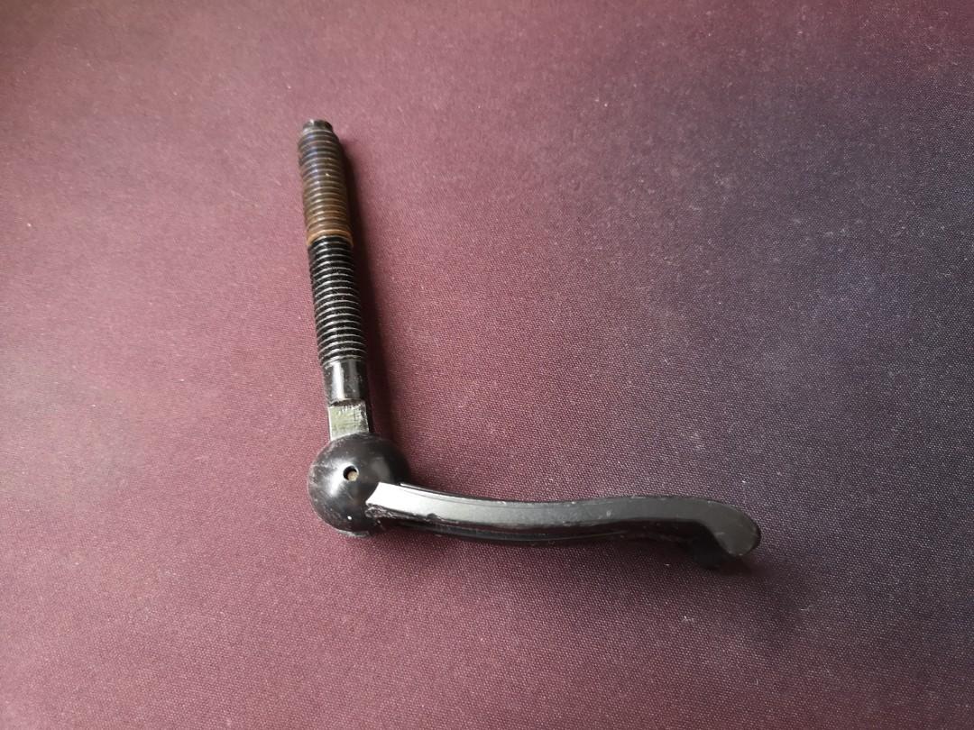 Clamp bolt for Thrustmaster Racing Wheel T150, Everything Else on Carousell