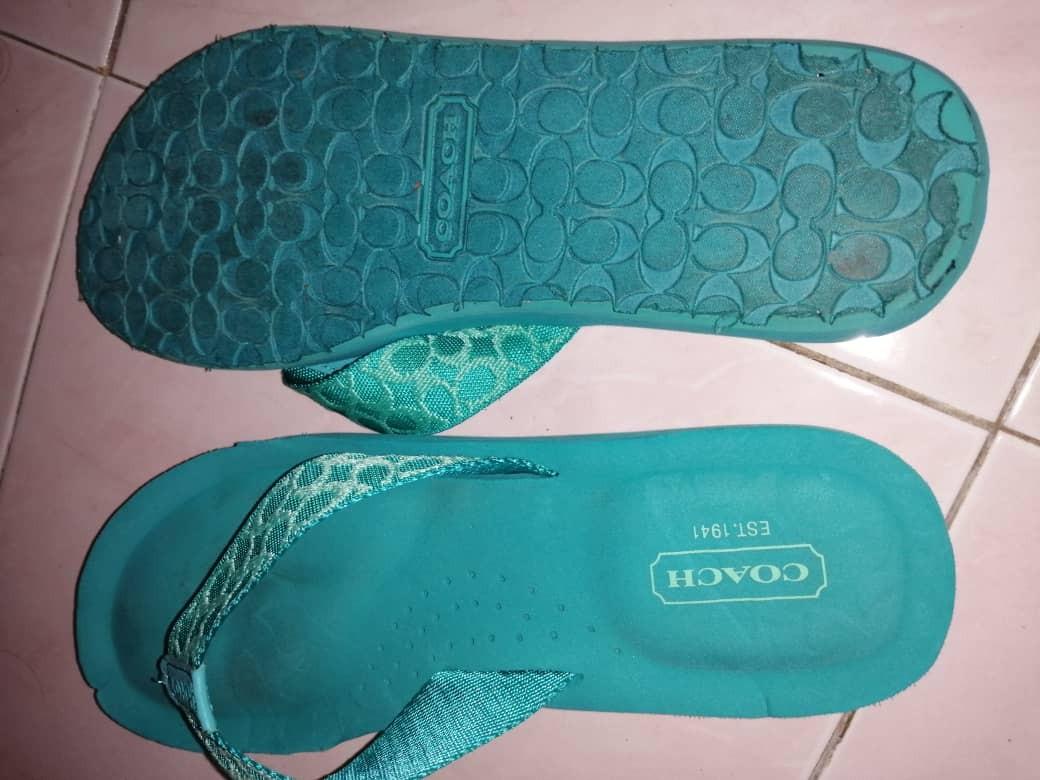 Coach jessalyn flip flops 2025