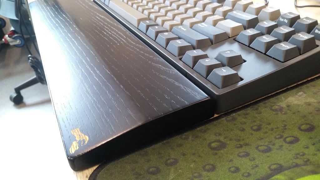 Glorious Pc Gaming Race Wooden Mechanical Keyboard Wrist Rest Electronics Computer Parts Accessories On Carousell